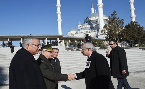 ESKİ TBMM BAŞKANI VE BAKANLARDAN İSMET SEZGİN CENAZE TÖRENİ