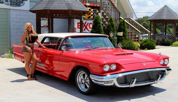 1958 FORD THUNDERBIRD