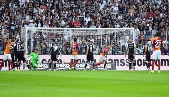 Beşiktaş, Galatasaray maçından kareler...