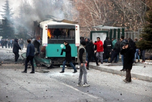 Kayseri Erciyes Üniversitesi önünde patlama