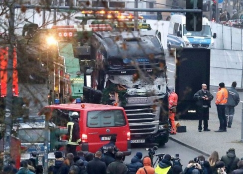 Berlin'deki saldırıyı DEAŞ üstlendi