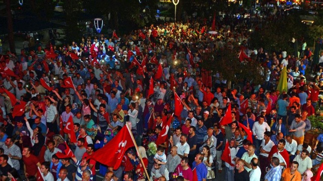 Darbe Girişiminden Karaler