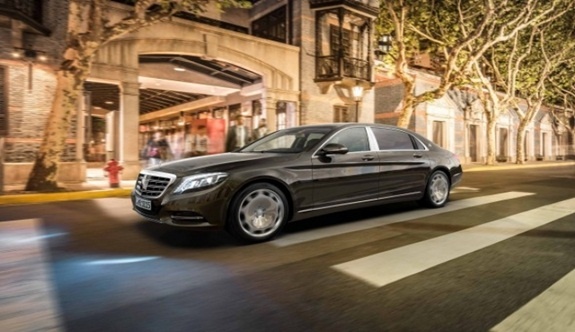 Yeni Mercedes Maybach'ten ilk görüntü