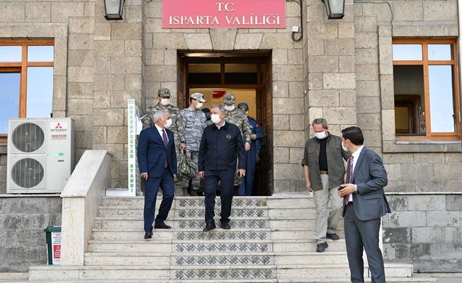 Milli Savunma Bakanı Hulusi Akar Isparta Valiliği’ni Ziyaret Etti