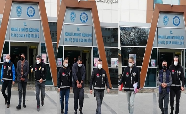 Aracın önünü keserek gasp yapan zanlılar adliyeye sevk edildi! Aracın önünü keserek gasp yapan zanlılar adliyeye sevk edildi!