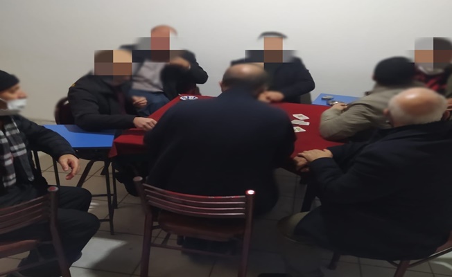 Kocaeli’de  kumar oynayan şahıslar basıldı