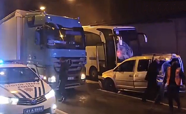 Kocaeli'de zincirleme trafik kazası : 5 yaralı!