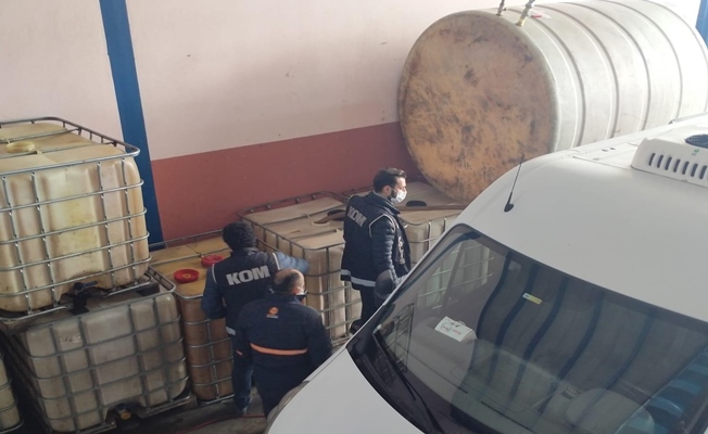 Sanayi sitesinde kaçak akaryakıt operasyonu! Sanayi sitesinde kaçak akaryakıt operasyonu!