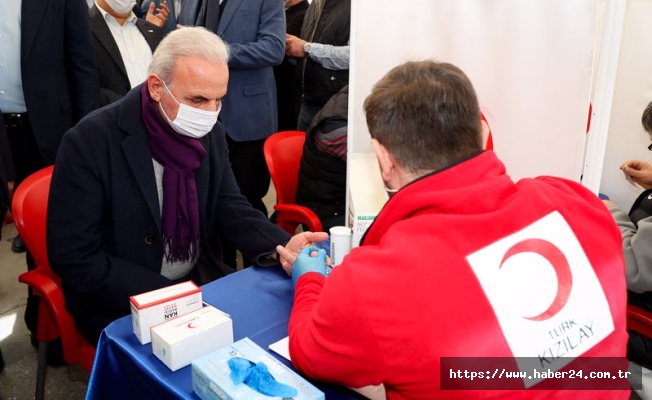 Ümraniye Belediye Başkanı Yıldırım kan bağışında bulundu