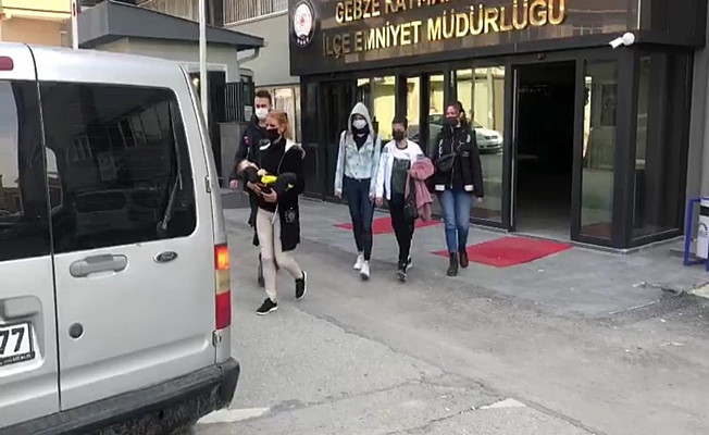 Evlere dadanan suç makinesi hırsızlar yakalandı Evlere dadanan suç makinesi hırsızlar yakalandı