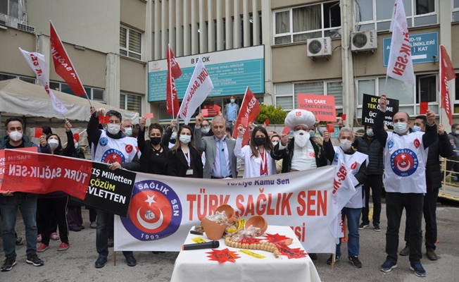 KOCAELİ'DE TÜRK SAĞLIK-SEN’DEN NASREDDİN HOCALI EYLEM