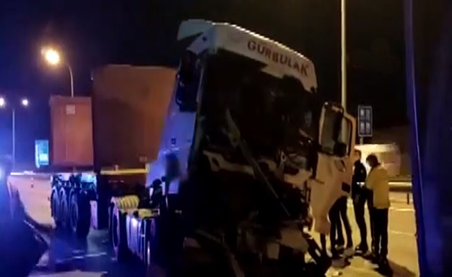 TEM'de TIR zincirleme kazaya neden oldu: 1 ağır yaralı TEM'de TIR zincirleme kazaya neden oldu: 1 ağır yaralı