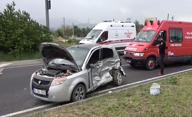 Bolu'da feci kaza;4 yaralı