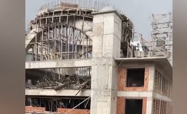 Lodos'tan çöken cami iskelesinde 8 kişi yaralandı! Lodos'tan çöken cami iskelesinde 8 kişi yaralandı!