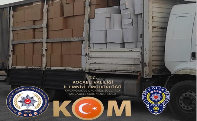 Kocaeli'de 2 milyon 420 bin adet kaçak makaron ele geçirildi Kocaeli'de 2 milyon 420 bin adet kaçak makaron ele geçirildi