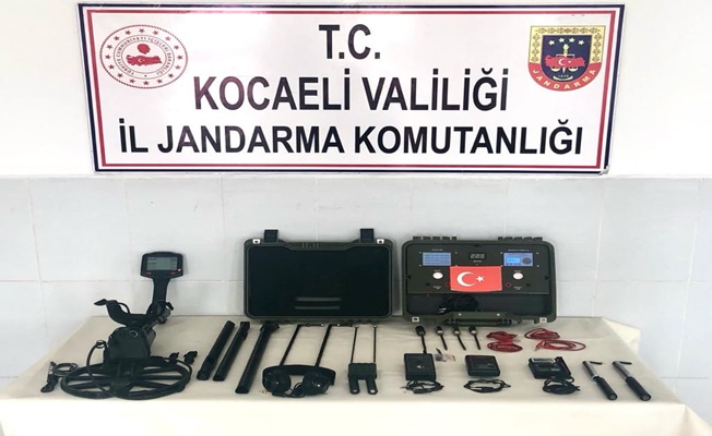 Kocaeli'de define avcıları suçüstü yakalandı Kocaeli'de define avcıları suçüstü yakalandı