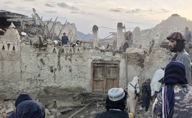 Afganistan'da depremde hayatını kaybedenlerin sayısı 950'ye yükseldi Afganistan'da depremde hayatını kaybedenlerin sayısı 950'ye yükseldi