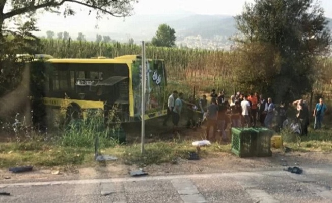 Bursa'da belediye otobüsü kamyonete çarptı: 21 yaralı