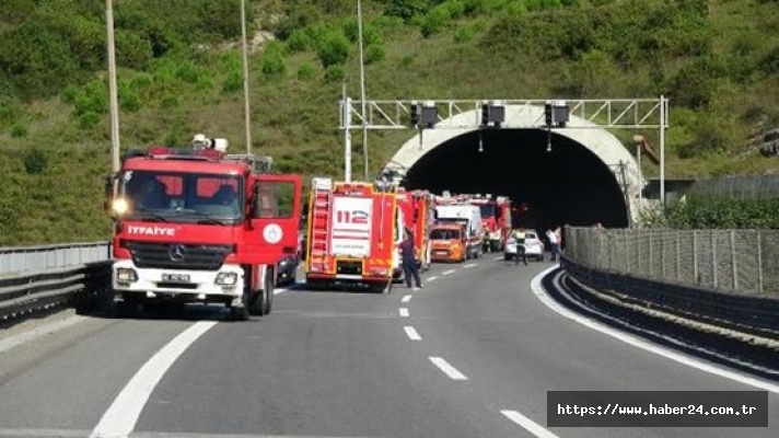 TEM Otoyolu'nda zincirleme kaza! TEM Otoyolu'nda zincirleme kaza!