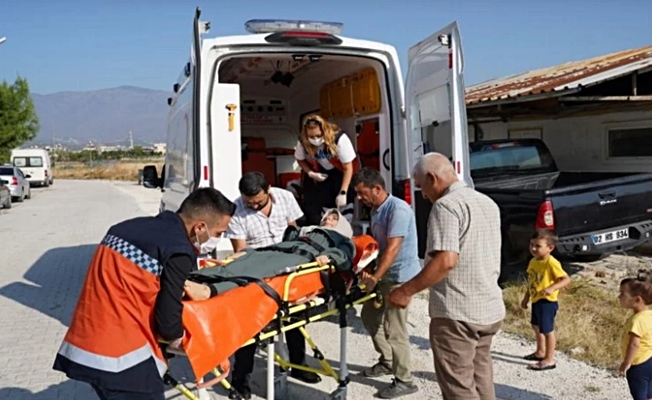 Hatay'da genç aday KPSS'ye sedyeyle taşındı