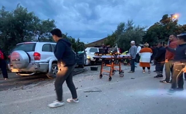 Antalya'da trafik kazası: 2 ölü, 3 yaralı