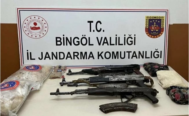 Bingöl'de kalaşnikof ve patlayıcı madde ele geçirildi