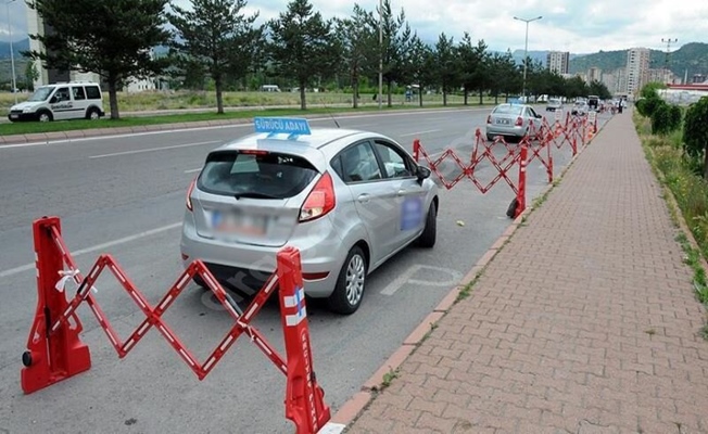 Sürücü kursu fiyatlarına büyük zam