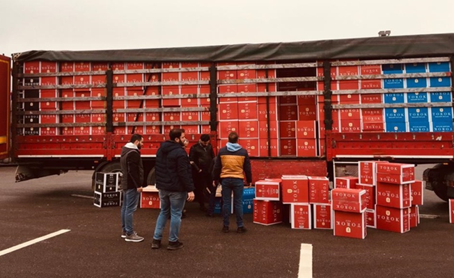Durdurulan araçta 13 milyon 50 bin adet kaçak makaron ele geçirildi Durdurulan araçta 13 milyon 50 bin adet kaçak makaron ele geçirildi