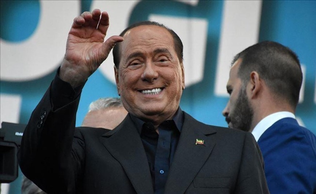Eski İtalya Başbakanı Berlusconi hayatını kaybetti