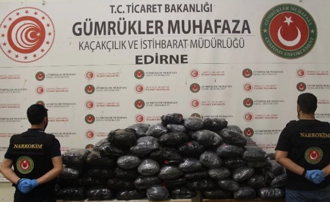 Kapıkule'de 133 kg esrar yakalandı