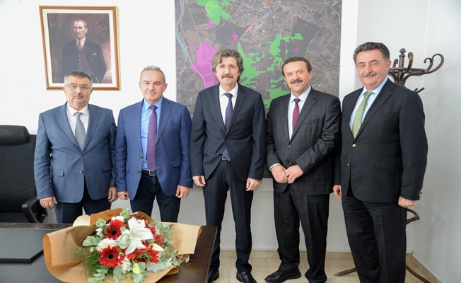 Uludağ Üniversitesi Yeni Rektör Yardımcısı Prof. Dr. Cafer Çiftçi görevi devraldı