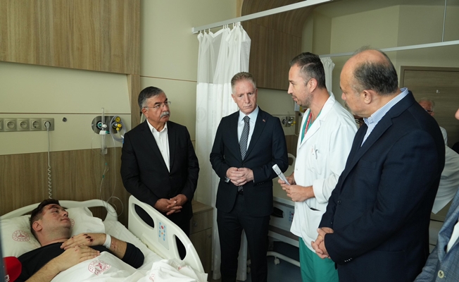 Vali Gül, Yaralı Polis ve Bekçimizi Hastanede Ziyaret Etti