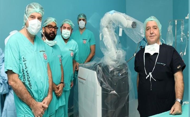 Bir Devlet Kurumunda İlk Robotik Diz Protezi Ameliyatı Gerçekleştirildi