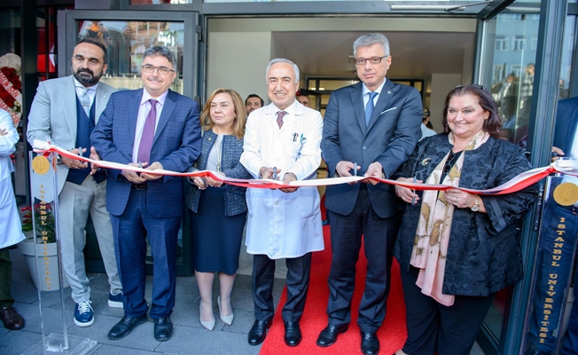 İstanbul Tıp Fakültesi'nin yeni hizmet binası törenle açıldı