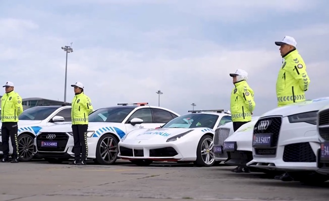 Ferrari'den Range Rover'a hepsi Emniyet'in oldu!