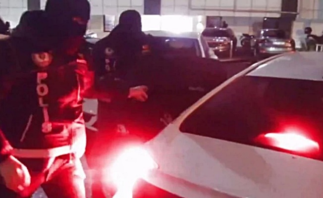 Interpol'ce aranan suç örgüt üyesi İstanbul'da 'Kafes'lendi