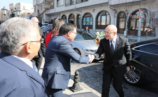Hazine ve Maliye Bakanı Mehmet Şimşek, Kayseri'de ziyaretlerde bulundu