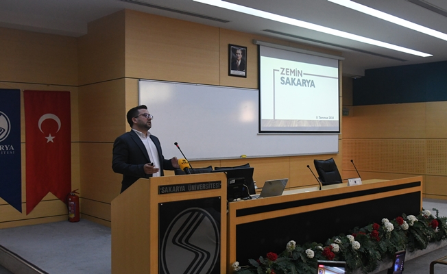 Sakarya'da "Zemin Sakarya" adlı panel düzenlendi