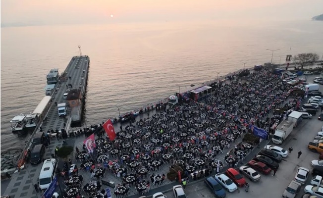 Bursa Büyükşehir’den Gemlik’te 3000 kişilik iftar sofrası