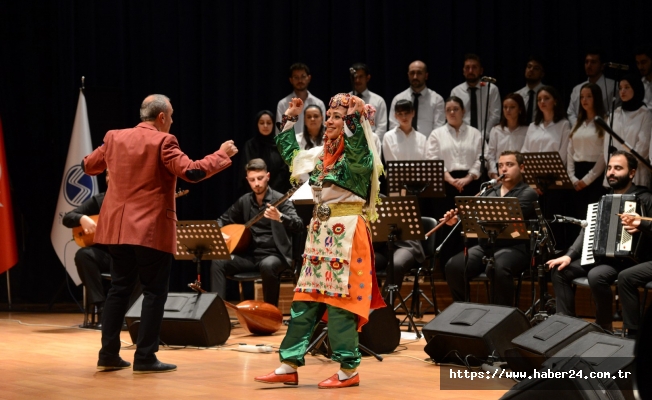 Cumhuriyetin İlk 50 Yılındaki Türk Dansları Analiz Ediliyor
