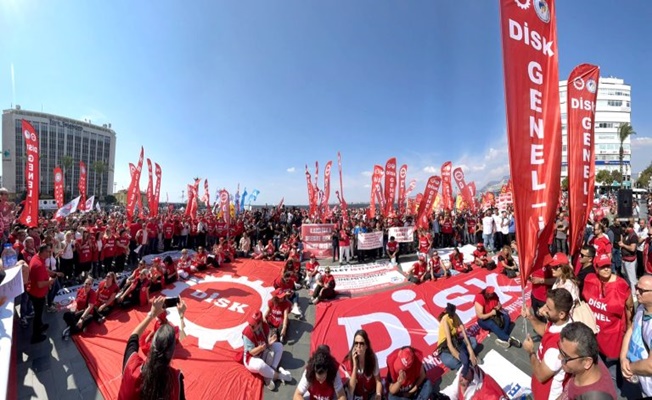 İzmir’de 23 Bin Belediye İşçisi Grevde!
