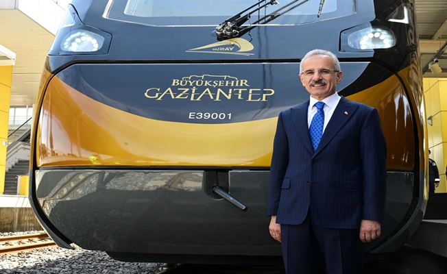 Gaziray Projesi’nin İkinci Yerli Banliyö Tren Seti Üretimi Tamamlandı
