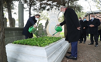Cumhurbaşkanı Erdoğan, Ahmet Kekeç‘in mezarını ziyaret etti