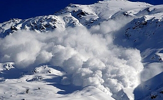 Erzurum'da çığ felaketi; 2 kişi çığ altında kaldı!