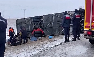 Konya'da tur otobüsü devrildi: 5 ölü, 42 yaralı