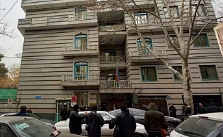 Tahran'da Azerbaycan Büyükelçiliği'ne saldırı: 1 ölü