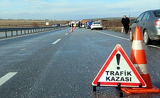 Erzincan ve Yozgat'ta meydana gelen kazalarda 3 kişi öldü, 46 kişi yaralandı