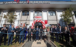 Gaziantep'te Uslu Ailesi tarafından yaptırılan Diyanet Kompleksi düzenlenen törenle açıldı