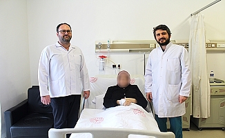 Sakarya Eğitim ve Araştırma Hastanesi'nde yapılan ameliyatla bacağı kesilmekten kurtuldu