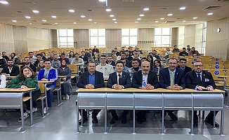 “Sakarya’da Kent ve Ekonomiye Katkı Verenler” konferansı düzenlendi